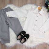 Conjunto Social Infantil Camisa Off White Calça Sarja Caqui