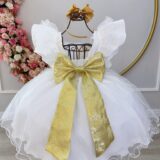 Vestido Infantil Off White com Broches Dourados Natal