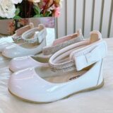 Sapato Infantil Verniz Branco Tiras com Strass e Laço