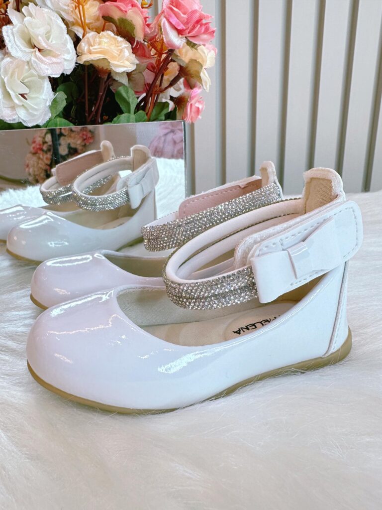 Sapato Infantil Verniz Branco Tiras com Strass e Laço