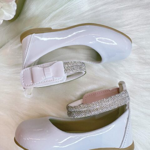Sapato Infantil Verniz Branco Tiras com Strass e Laço