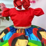 Fantasia Vestido Chapeuzinho Vermelho Floral com Capuz