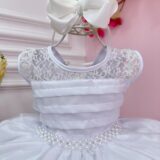 Vestido Infantil Branco com Renda e Cinto de Pérolas