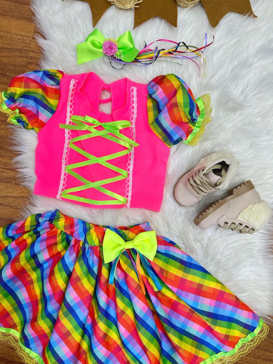 Conjunto Junino Infantil Cropped Rosa e Saia Colorida