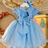 Vestido Infantil Azul Busto com Renda e Pérolas Batizado