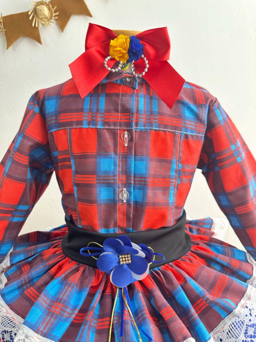 Conjunto Junino Infantil Camisa Vermelha e Saia Xadrez
