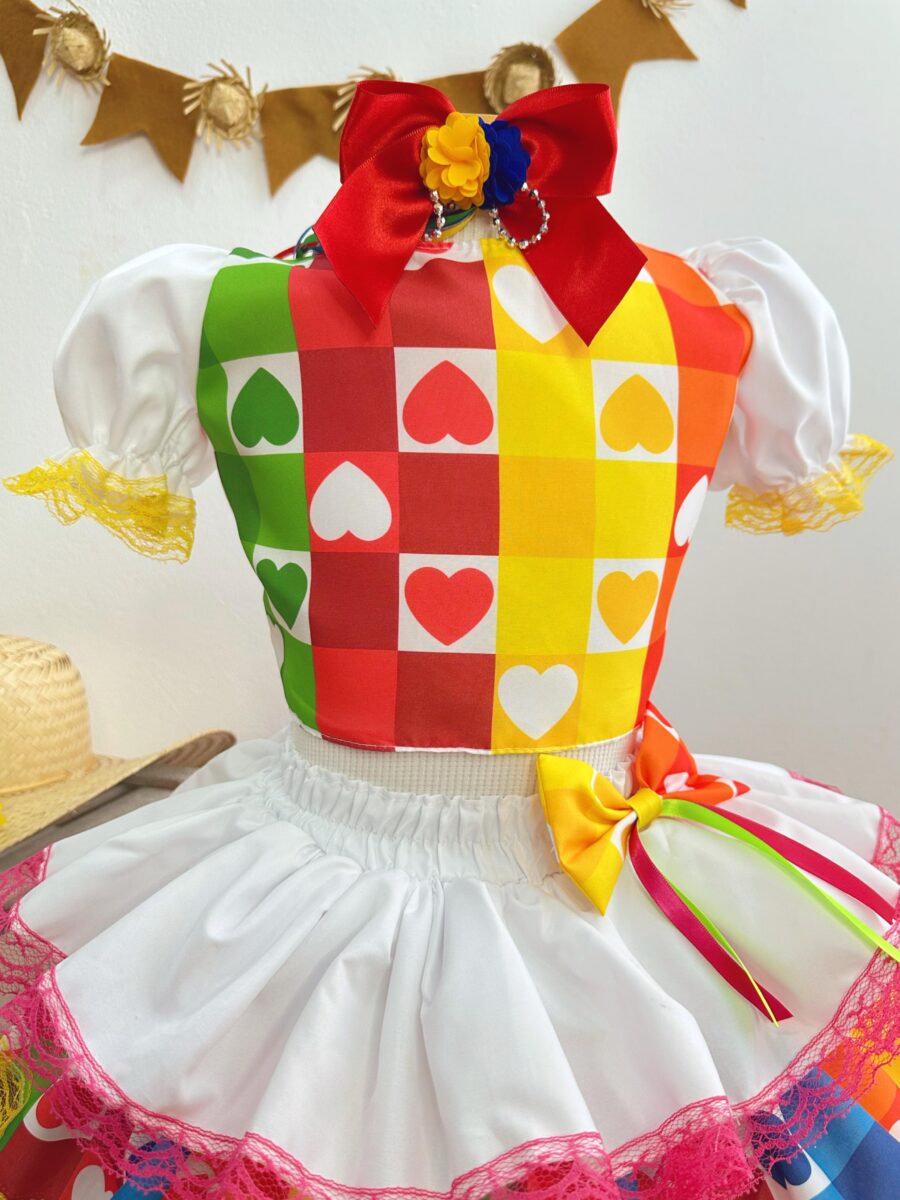 Conjunto Junino Infantil Cropped Branco e Mini Saia Colorida