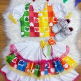 Conjunto Junino Infantil Cropped Branco e Mini Saia Colorida