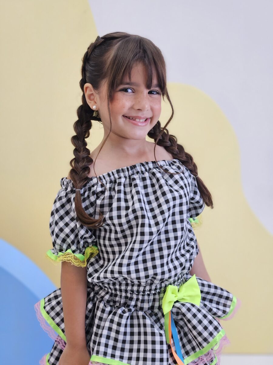 Conjunto Junino Infantil Cropped e Saia Xadrez Preto Luxo