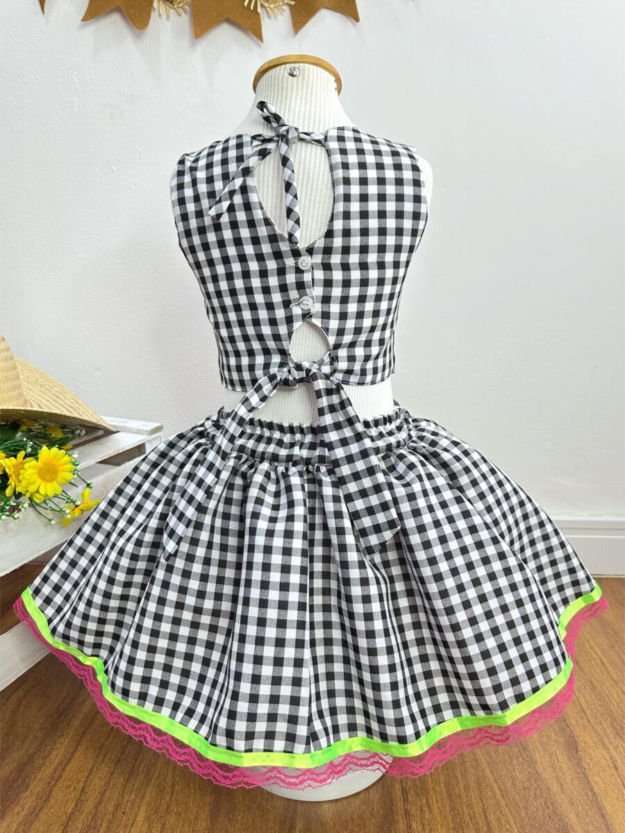 Conjunto Junino Infantil Caipira Cropped e Saia Xadrez Preto
