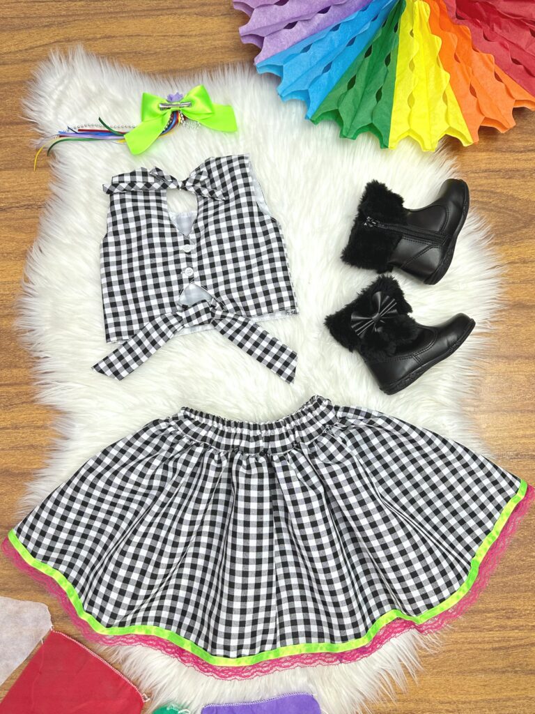 Conjunto Junino Infantil Caipira Cropped e Saia Xadrez Preto
