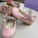 Sapato Bebê Verniz Rosa Claro Tiras com Strass e Laço