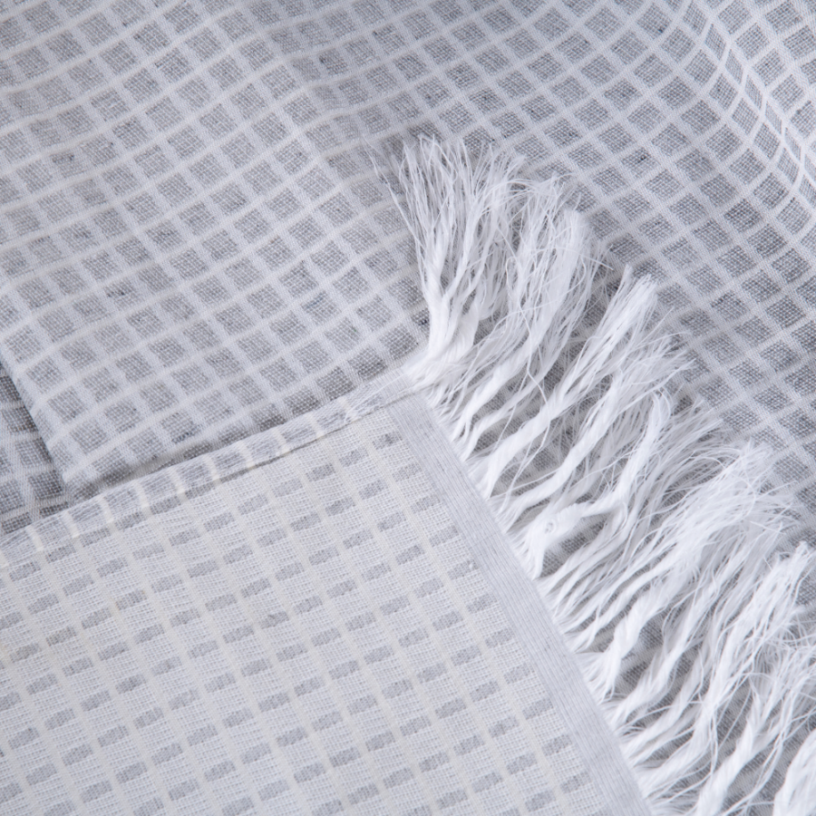 Manta para Sofá Grid Jacquard com Franja 2,10 x 1,35 m