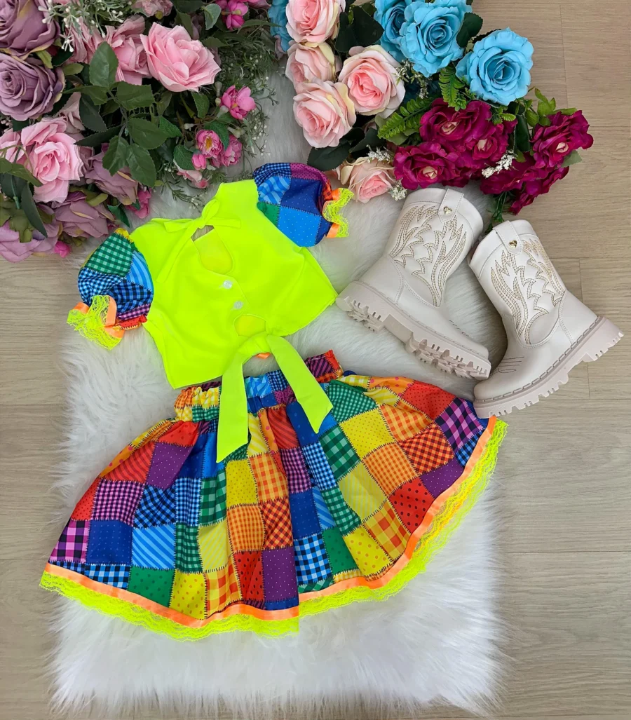 Conjunto Junino Infantil Banana Club Manu Neon