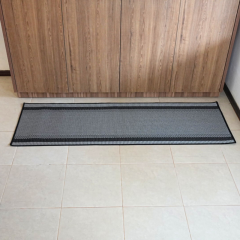 Tapete Passadeira Sisal Lancer 1 Peça 1,80m x 66cm 87% Polipropileno / 13% Poliéster - PS33 Preto/Cinza