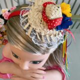 Tiara Infantil Junina com Florzinhas e Fitas de Cetim
