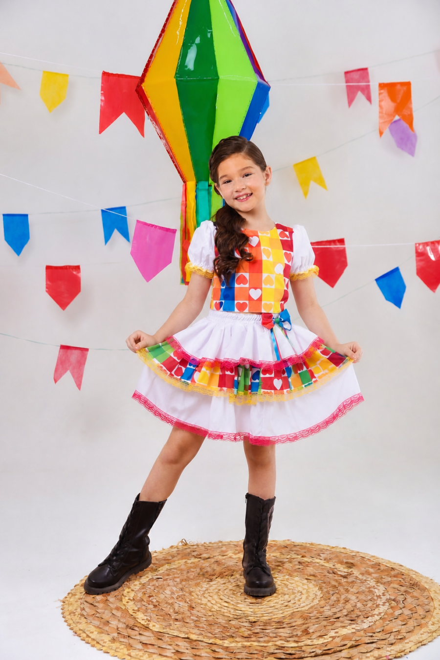 Conjunto Junino Infantil Cropped Branco e Mini Saia Colorida