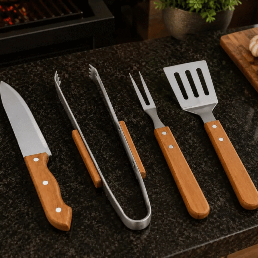 Kit Churrasco 4 Peças Inox Cabo de Madeira com Estojo