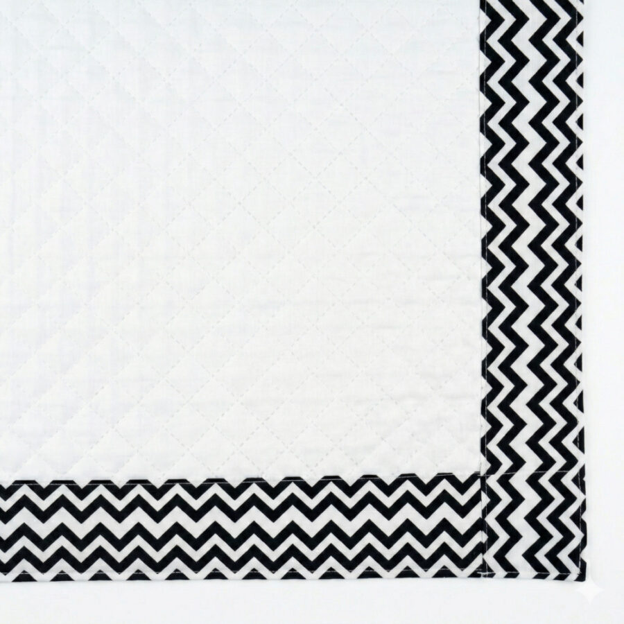 Tapete Higiênico Impermeável para Pet Pequeno Branco e Preto