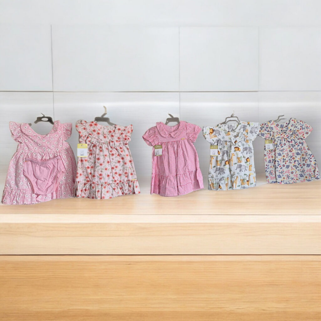 Vestido de Bebê Estampado com Calcinha Tapa Fralda Algodão