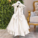 Vestido Infantil Festa Off White Gola Boneca Glitter Pérolas