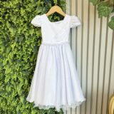 Vestido Infantil Branco Saia Tule Glitter e Cinto Pérolas